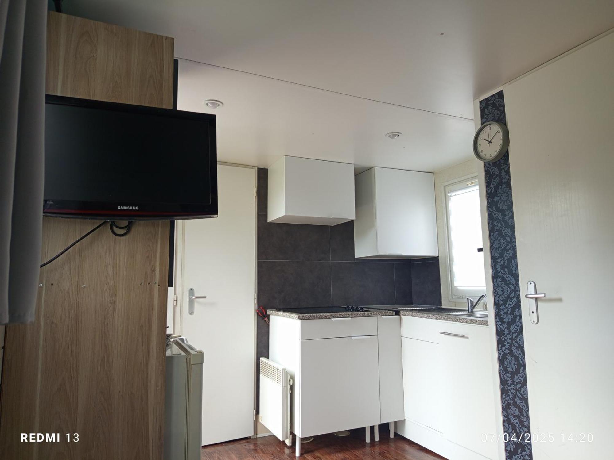 Vacances Familiales Dans Camping Avec Piscine Fréjus Quarto foto